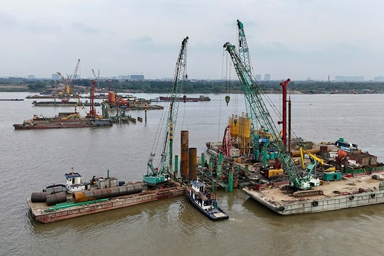 Đẩy nhanh 7 dự án cầu vượt sông Hồng: Gỡ “nút thắt” mặt bằng, quyết tâm vượt lũ tiểu mãn