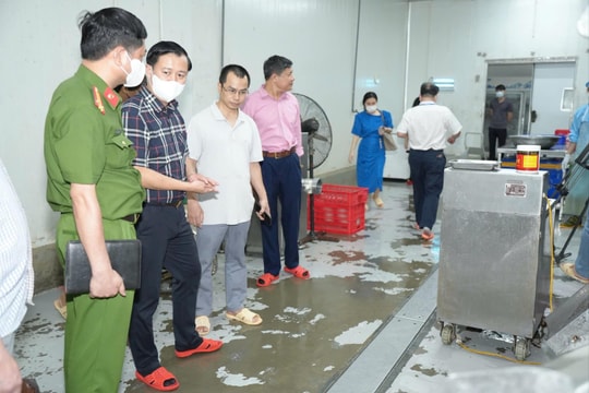 Hà Nội: Trước ngày 10-4, các bếp ăn trường học phải công khai minh bạch nguồn gốc thực phẩm