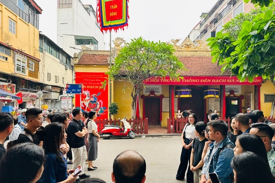 Chuẩn hóa đội ngũ hướng dẫn viên du lịch: Nâng tầm chất lượng dịch vụ Thủ đô