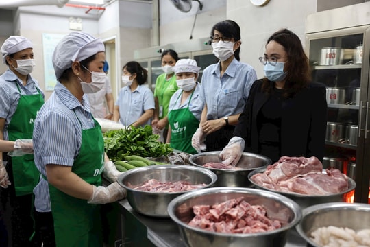 Phường Cửa Nam không để thực phẩm "bẩn", thực phẩm kém chất lượng xâm nhập vào trường học