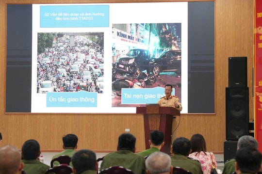 Tập huấn kỹ năng điều tiết, phân luồng giao thông cho lực lượng cơ sở tại Bát Tràng