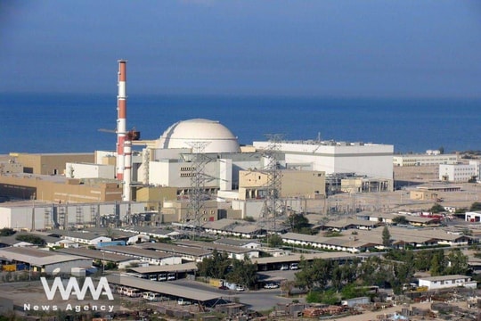 Mỹ và Israel tấn công mục tiêu hóa dầu, hạt nhân trên lãnh thổ Iran