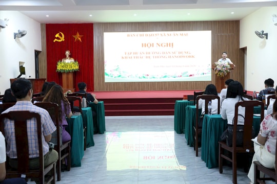 Hơn 300 cán bộ xã Xuân Mai tham gia tập huấn nền tảng HanoiWork