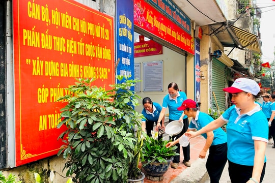 Sức sống mới từ phong trào “Sáng - Xanh - Sạch - Đẹp” của phụ nữ phường Hoàng Mai