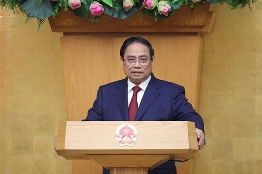 Thủ tướng: Vượt qua nhiều “cơn gió ngược”, đưa “con thuyền” kinh tế, xã hội cập bến an toàn