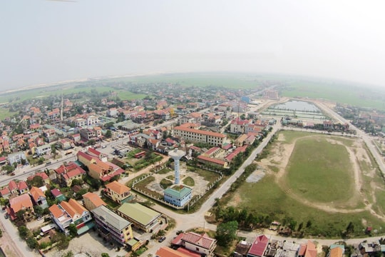 Hành trình vươn lên trên vùng đất bom mìn của 2 xã miền Trung