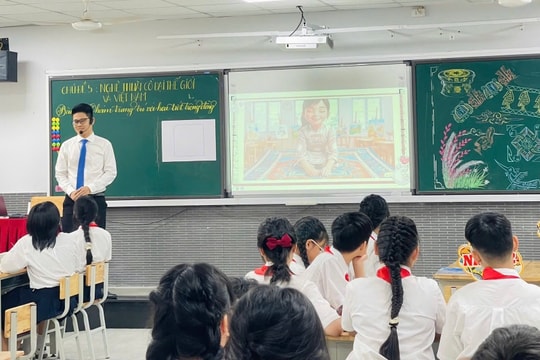 Tiếp tục siết chặt kỷ cương, ngăn chặn dạy thêm trái phép