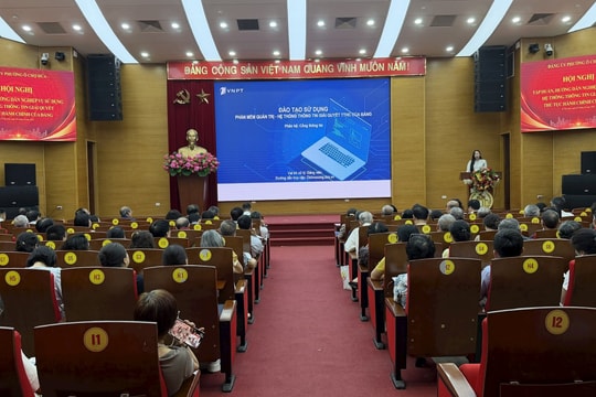 Hội nghị tập huấn sử dụng Hệ thống thông tin giải quyết thủ tục hành chính của Đảng tại phường Ô Chợ Dừa