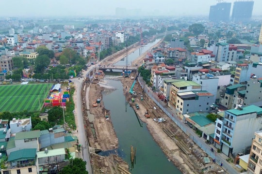 Từ hành động khẩn cấp đến tầm nhìn 100 năm: Hà Nội giải bài toán ngập úng