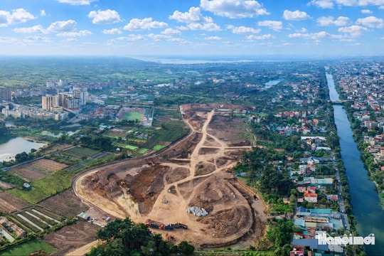 Nhộn nhịp công trường xây dựng hồ điều hòa Thụy Phương 2