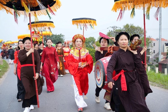 Khai hội Phụng Nghênh, lan tỏa giá trị di tích Đền Phù Đổng