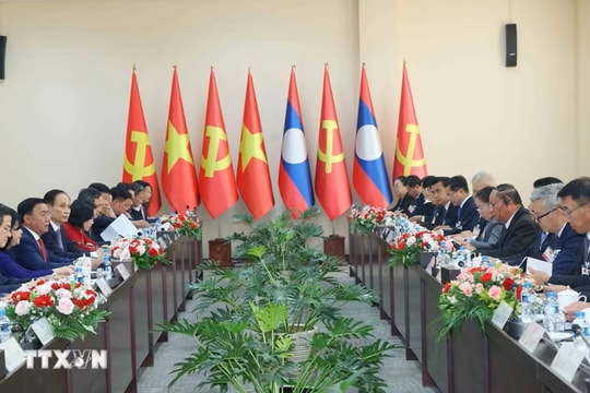 Làm sâu sắc hơn nữa nội hàm “gắn kết chiến lược” trong quan hệ Việt Nam - Lào