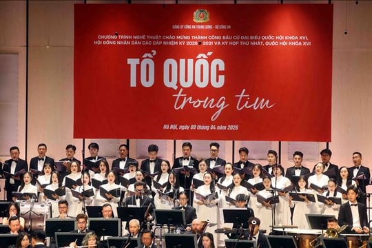 Tổng Bí thư, Chủ tịch nước Tô Lâm dự chương trình nghệ thuật “Tổ quốc trong tim”