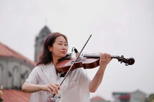 Nghệ sĩ Nguyệt Thu và hành trình gieo những yêu thương