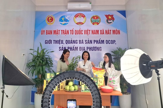 Xã Hát Môn: Đẩy mạnh chuyển đổi số, ứng dụng công nghệ thông tin trong hệ thống Mặt trận