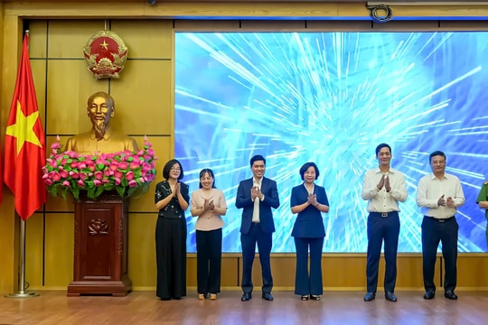 Phường Ngọc Hà ra mắt mô hình “Cán bộ Mặt trận thực chiến cùng AI”