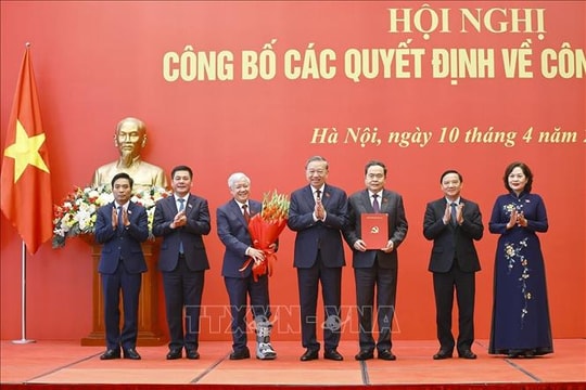 Tổng Bí thư, Chủ tịch nước Tô Lâm trao Quyết định của Bộ Chính trị chỉ định Đảng ủy Quốc hội nhiệm kỳ 2025 - 2030