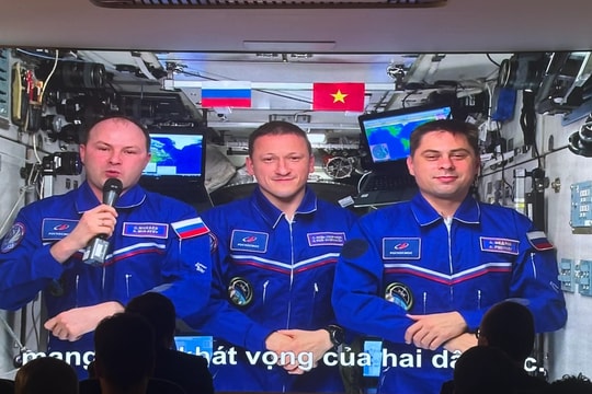Các phi hành gia Nga gửi lời chào Việt Nam từ Trạm Vũ trụ quốc tế