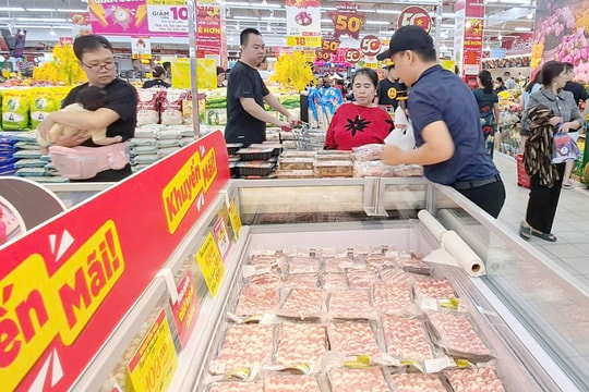 Tăng khuyến mại, siêu thị chung tay giữ ổn định thị trường