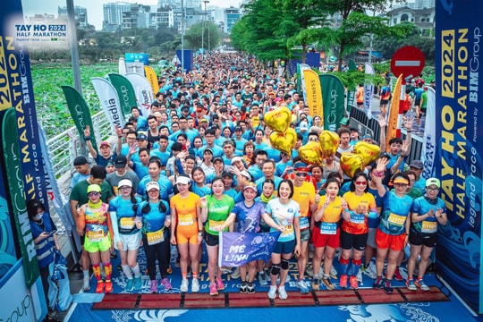 Hơn 10.000 runner đổ về Hồ Tây tranh tài tại Giải chạy Tay Ho Half Marathon 2026