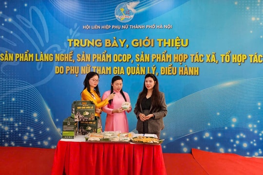 Phụ nữ Dân Hòa "lên sóng" đưa sản phẩm làng nghề vươn xa
