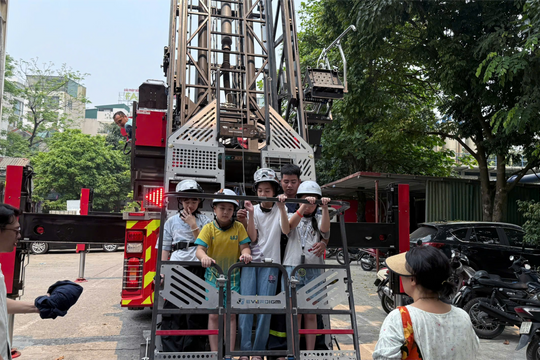 Nâng cao kỹ năng phòng cháy, chữa cháy cho học sinh phường Khương Đình