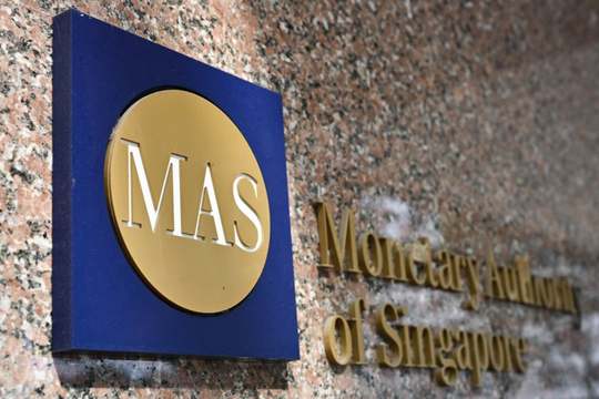 Singapore có thể trở thành nền kinh tế châu Á đầu tiên siết chính sách sau cú sốc Trung Đông
