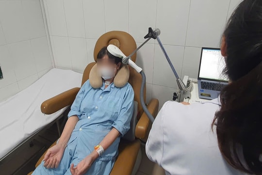 Thêm lựa chọn điều trị ảo thanh bằng kích thích từ xuyên sọ