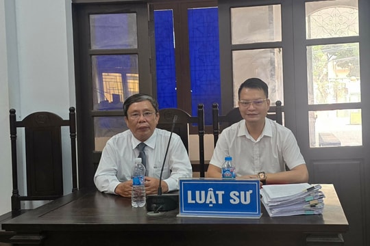 Chủ tịch UBND xã tước chứng chỉ hành nghề luật sư trong những trường hợp nào?