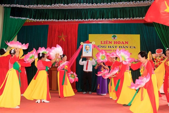 Sôi nổi Liên hoan tiếng hát dân ca Người cao tuổi xã Đại Xuyên năm 2026