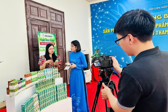 Phụ nữ Thủ đô đẩy mạnh chuyển đổi số trong kinh tế tập thể