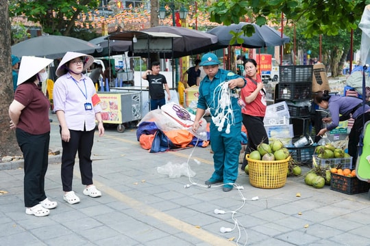 Quốc Oai ra quân lập lại trật tự đô thị, sẵn sàng đón lễ hội chùa Thầy