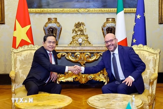 Chủ tịch Quốc hội Trần Thanh Mẫn hội đàm với Chủ tịch Hạ viện Italia