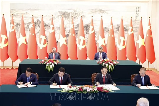 Lễ ký kết một số văn kiện hợp tác tiêu biểu giữa Việt Nam - Trung Quốc