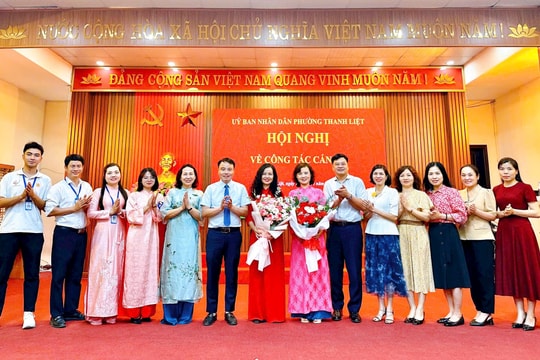 Phường Thanh Liệt công bố quyết định bổ nhiệm lại cán bộ quản lý giáo dục