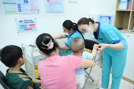 Nắng nóng “dị thường”, phụ huynh cẩn trọng 3 dịch bệnh lây