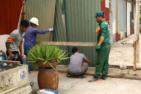 Xã Sơn Đồng cưỡng chế, phá dỡ công trình vi phạm trên đất công