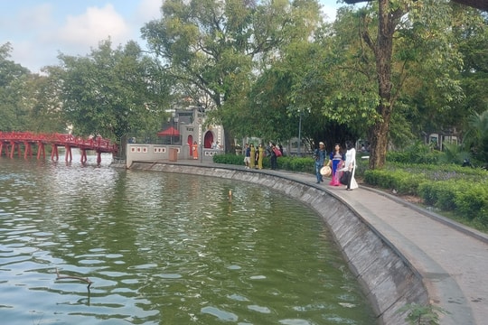 Hà Nội mưa vài nơi, thời tiết mát dịp cuối tuần