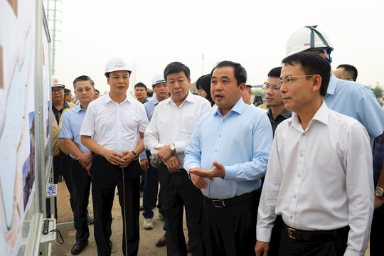 Tin tức đặc biệt trên ấn phẩm Hànộimới ngày 19-4-2026