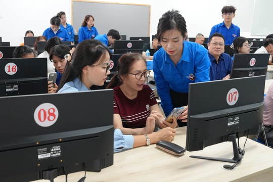 Yên Sở triển khai “Bình dân học vụ số”, nâng cao kỹ năng số cho cán bộ cơ sở