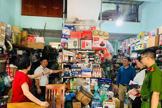 Phường Tùng Thiện: Siết chặt kiểm tra, nâng cao an toàn PCCC tại cơ sở kinh doanh