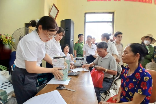 Xã Ngọc Hồi: 48 hộ dân Nguyệt Áng nhận tiền bồi thường GPMB dự án Olympic