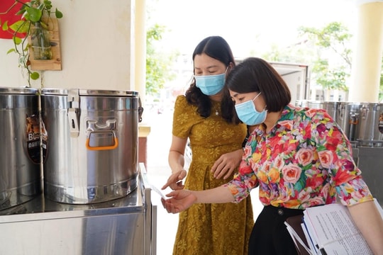 Xã Quang Minh: Chú trọng công tác giám sát tổ chức bữa ăn bán trú cho học sinh