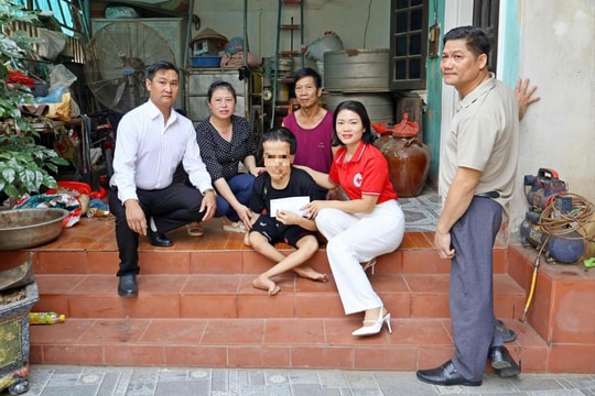 Đoài Phương hỗ trợ 9 người khuyết tật đặc biệt nặng