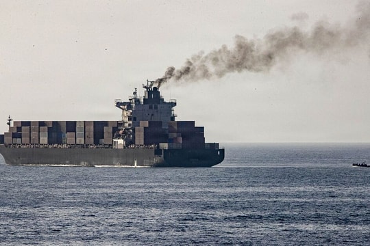 Iran thông báo bắt giữ 2 tàu tại Eo biển Hormuz