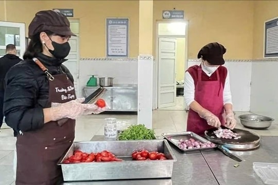 Giám sát an toàn thực phẩm từ cơ sở: Khi cộng đồng tham gia giám sát bảo vệ bữa ăn sạch