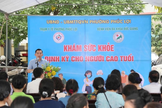 Phường Phúc Lợi triển khai khám sức khỏe định kỳ cho người cao tuổi