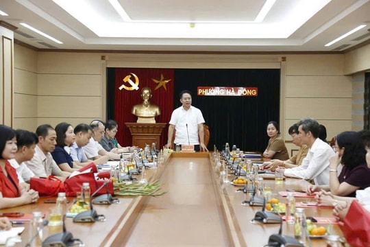 Phường Hà Đông: Công bố các quyết định về công tác cán bộ