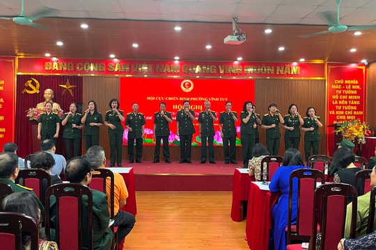 Giao lưu nhân chứng lịch sử chủ đề “Ký ức tháng Tư - Bản hùng ca bất diệt”
