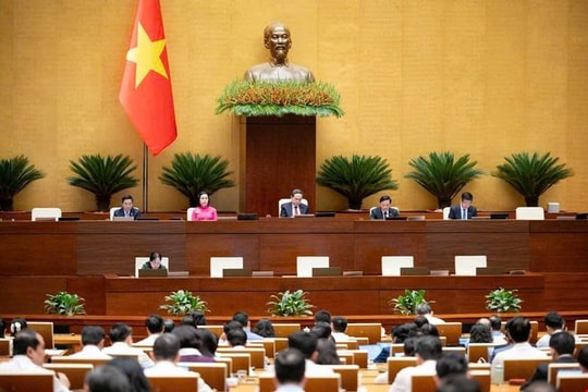 97,6% đại biểu Quốc hội biểu quyết tán thành thông qua Luật Thủ đô (sửa đổi)